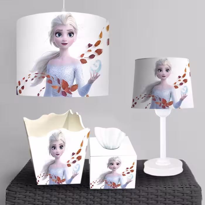 ست اکسسوری طرح السا با زمینه و لباس سفید BA-3880