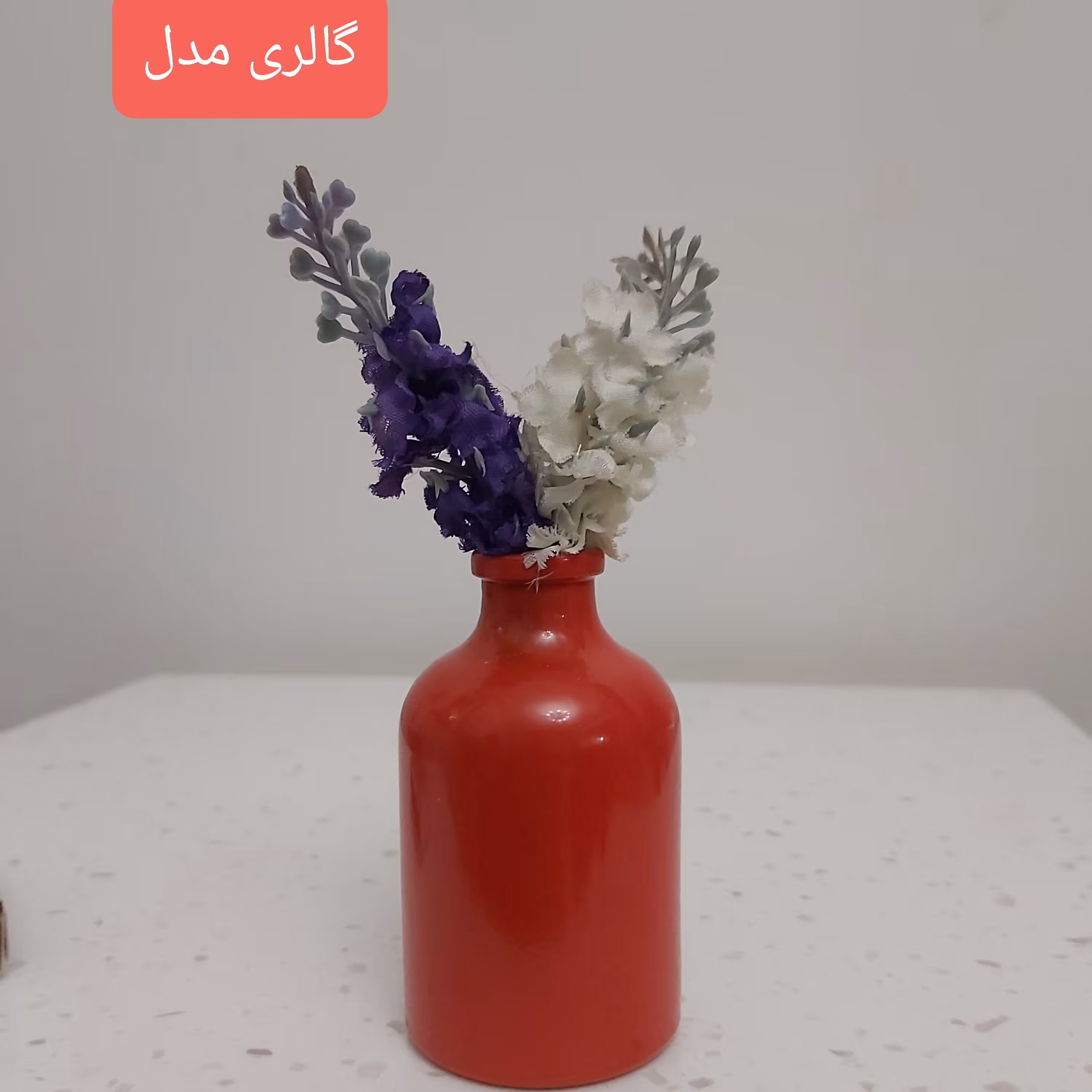 گلدان شیشه ای کوچک مینیاتوری قرمز فروشگاه گالری مدل