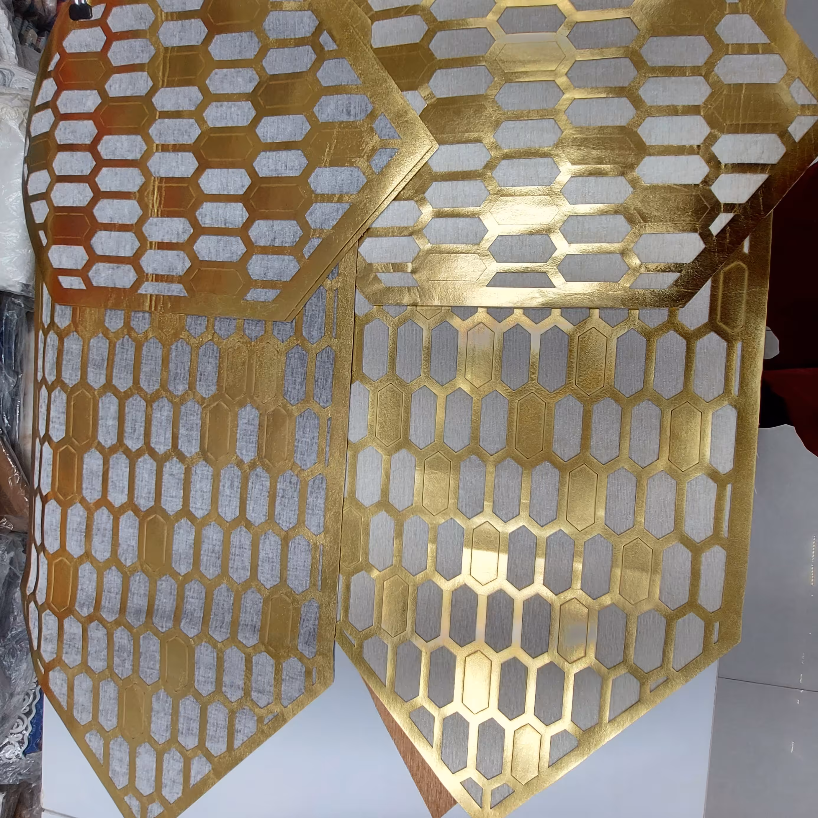 رومیزی  سه تیکه مخمل چرم