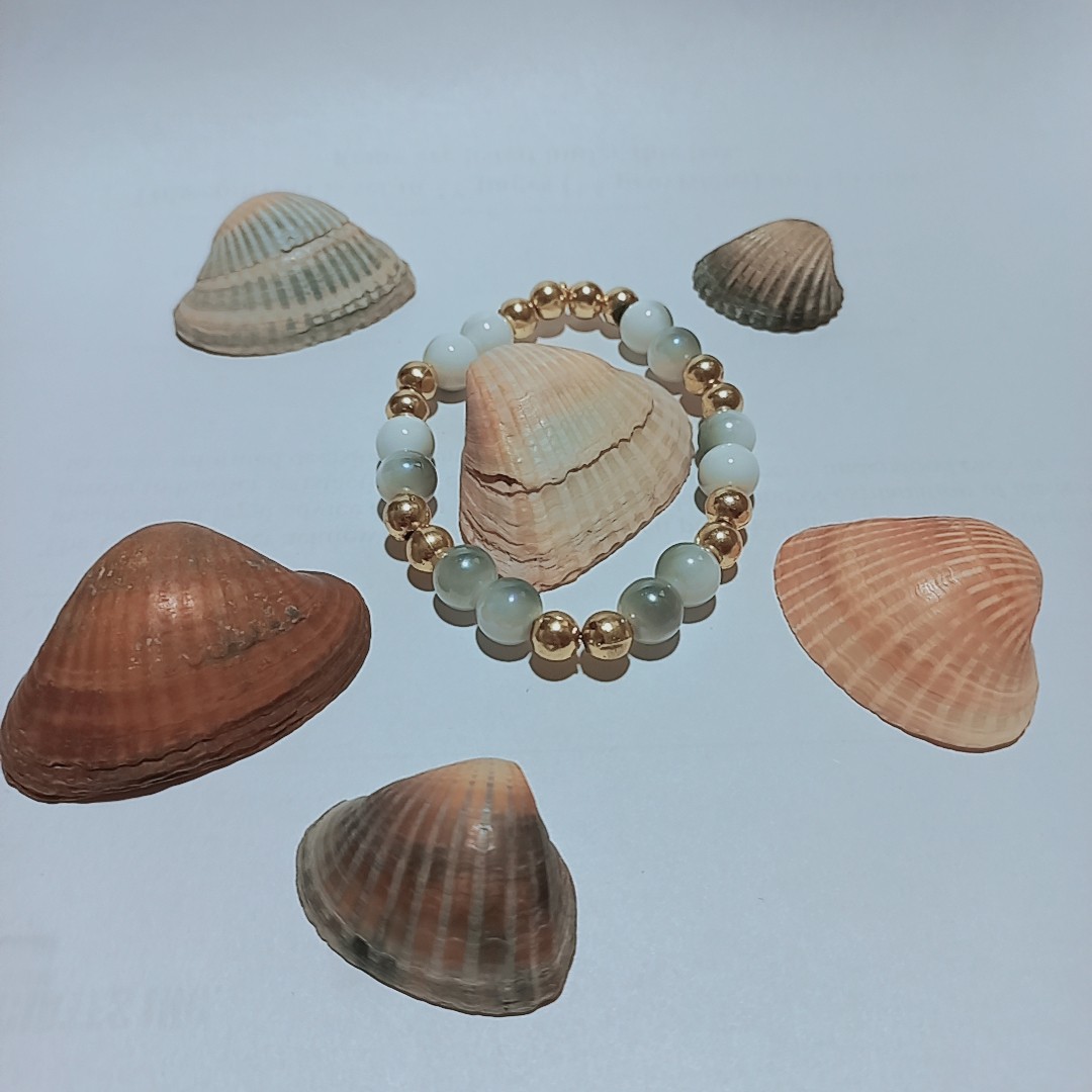 زیورآلات، دستبند، کمیاب