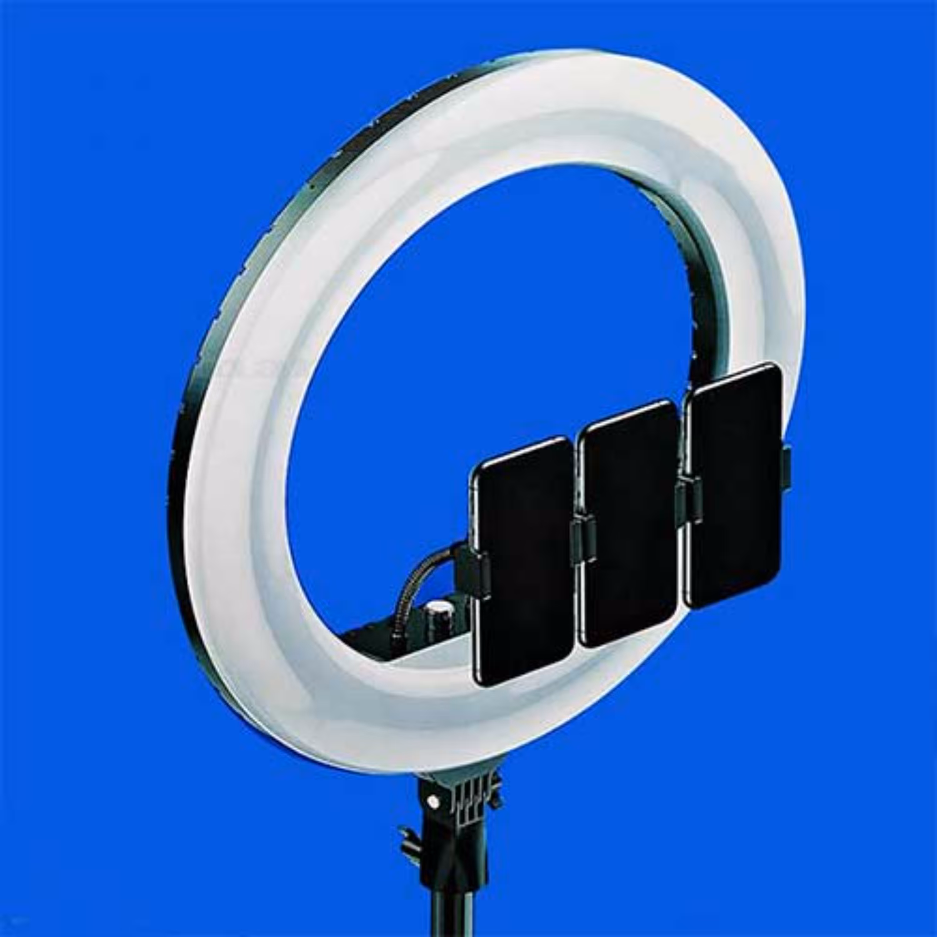 رینگ لایت حرفه ای مدل RL-21 با قطر 45 سانت به همراه سه پایه