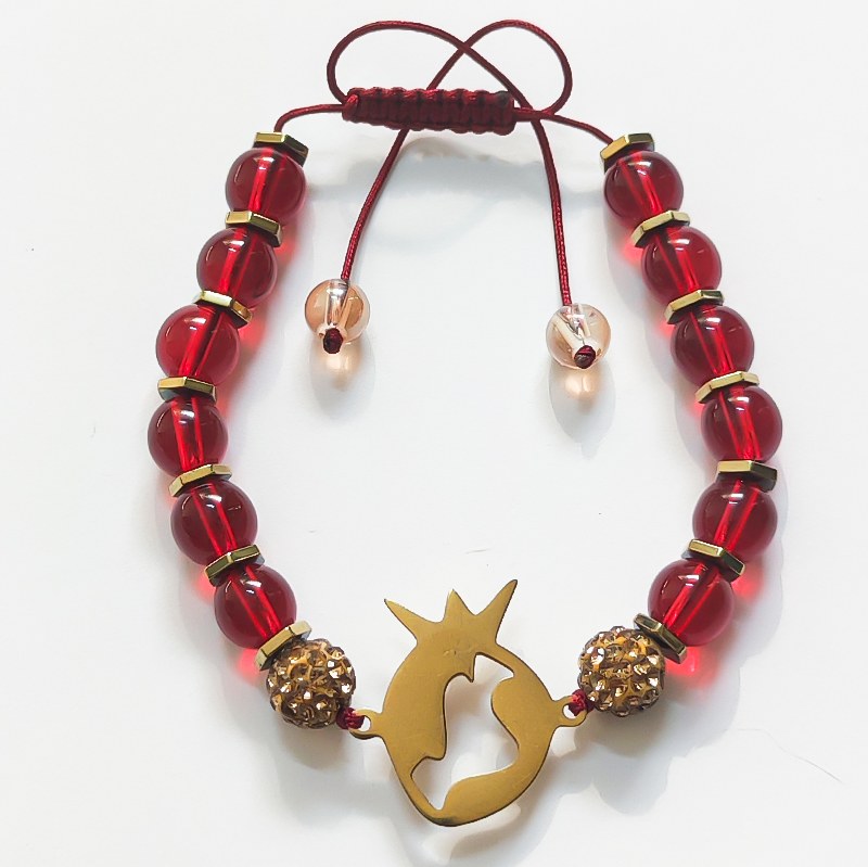 دستبند اناردونه ساخته شده از پلاک انار رنگ ثابت طلایی و سنگ های ارگانیک