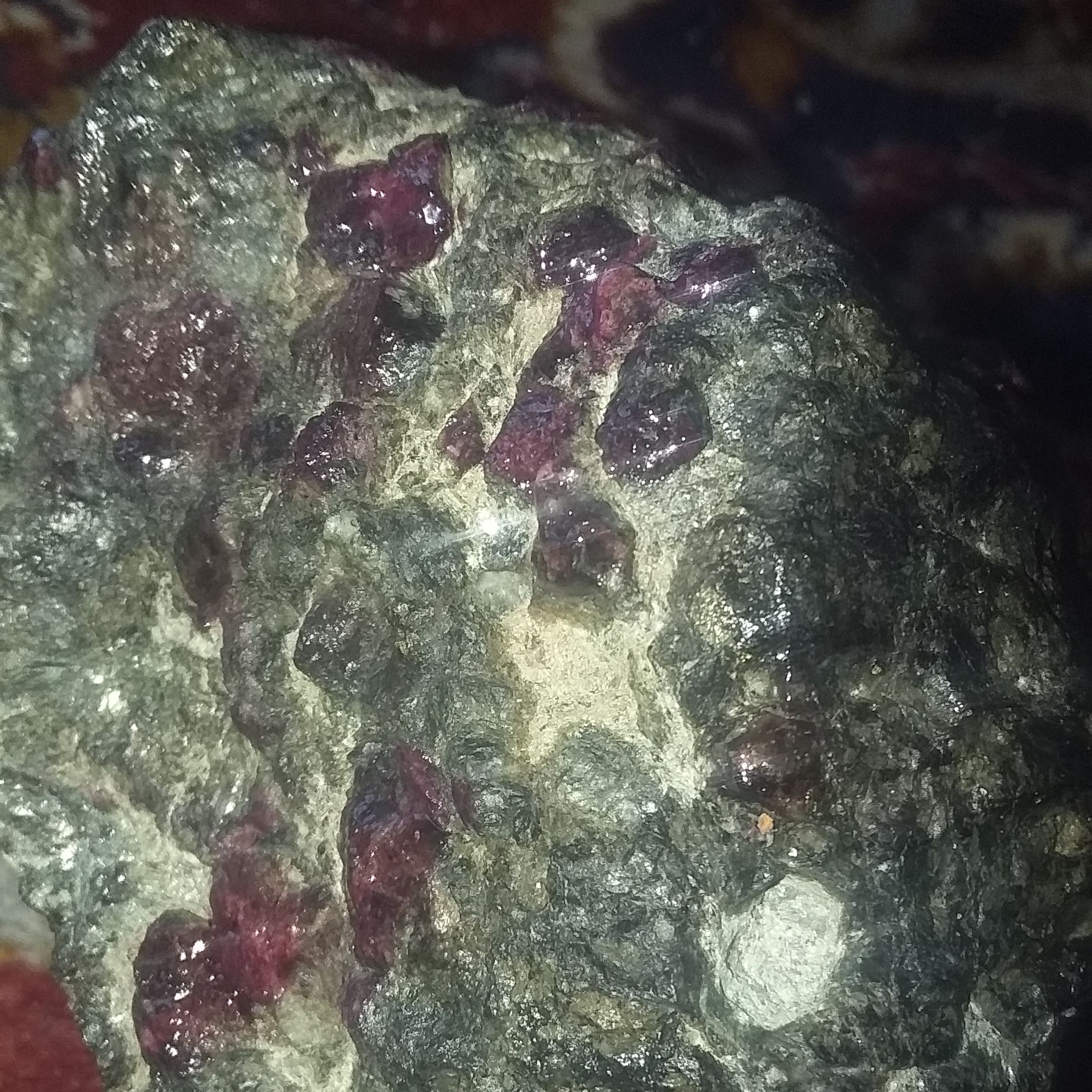 نگین گارنت راف قرمز   الماندین 