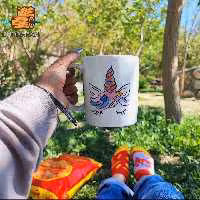 نقاشی روی ماگ  سفیدچینی دورطلایی،ارتفاع 9 ونیم  و قطر دهانه 8 سانت