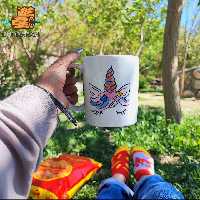 نقاشی روی ماگ  سفیدچینی دورطلایی،ارتفاع 9 ونیم  و قطر دهانه 8 سانت