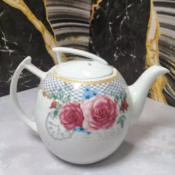 قوری چینی نگین کوچک تهیه شده از بهترین مواداولیه پذیرایی چای دمنوش