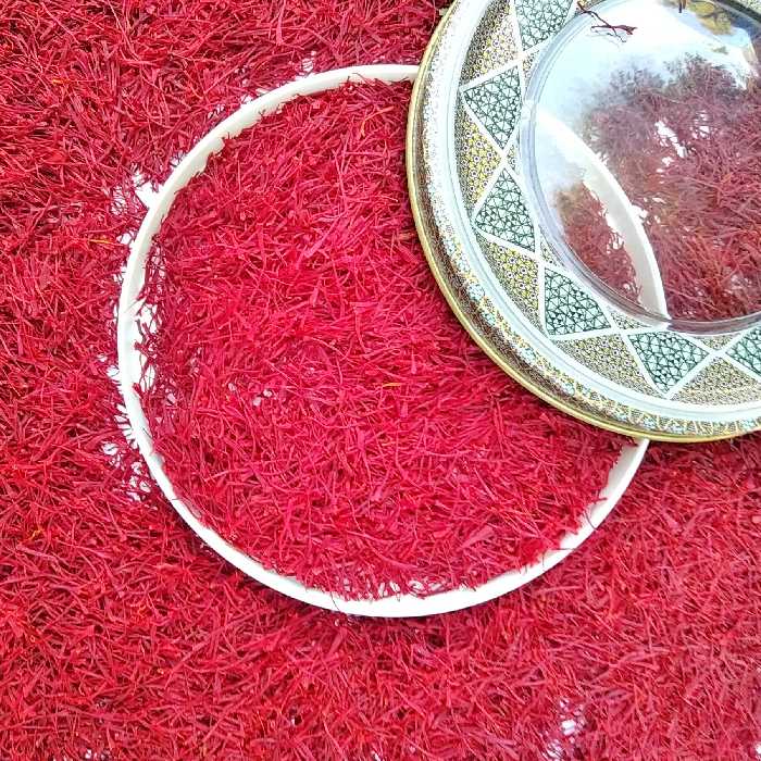 زعفران سرگل 2 مثقالی درجه یک زرفام (ضمانت کیفیت و امکان مرجوع)