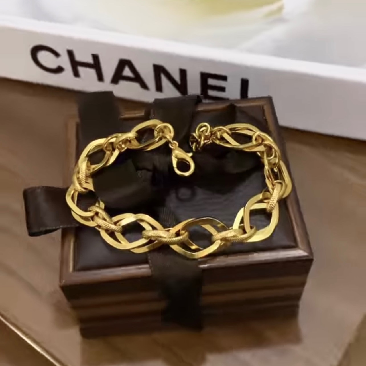 دستبند ( کار ترکیه)