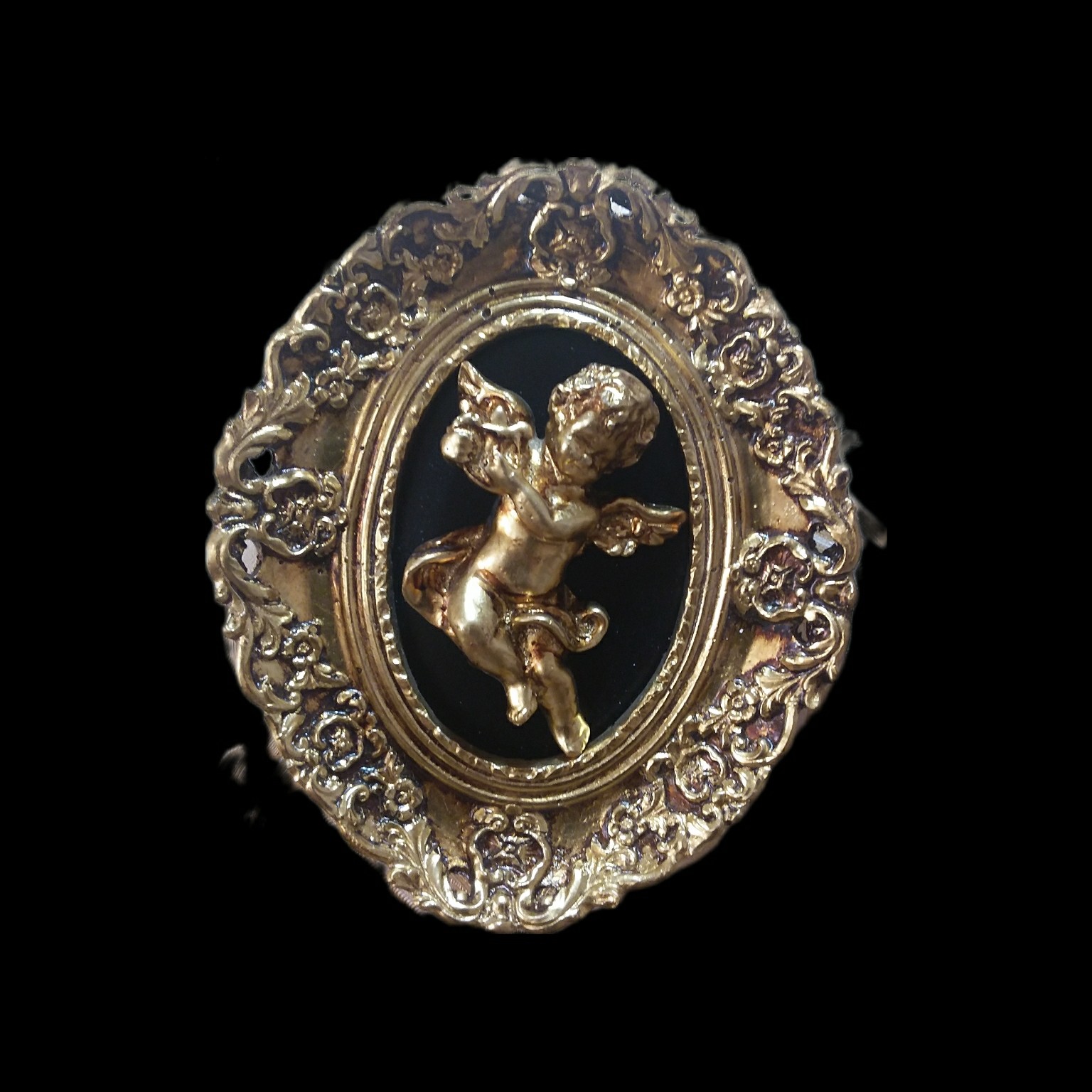 قاب و تابلو برجسته طرح فرشته نوازنده ورق طلا