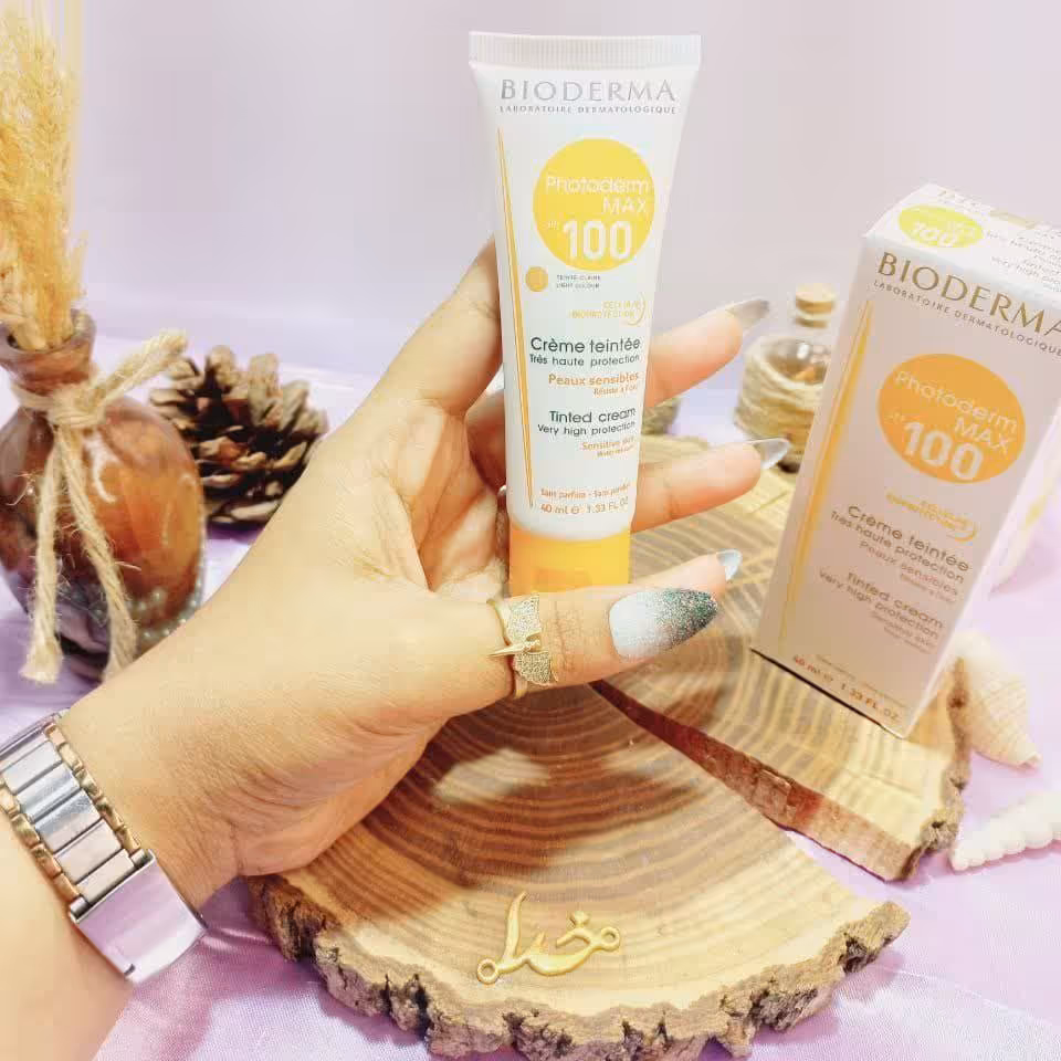 کرم ضد آفتاب رنگی طبیعی SPF100 فتودرم مکس بیودرما BIODERMA 