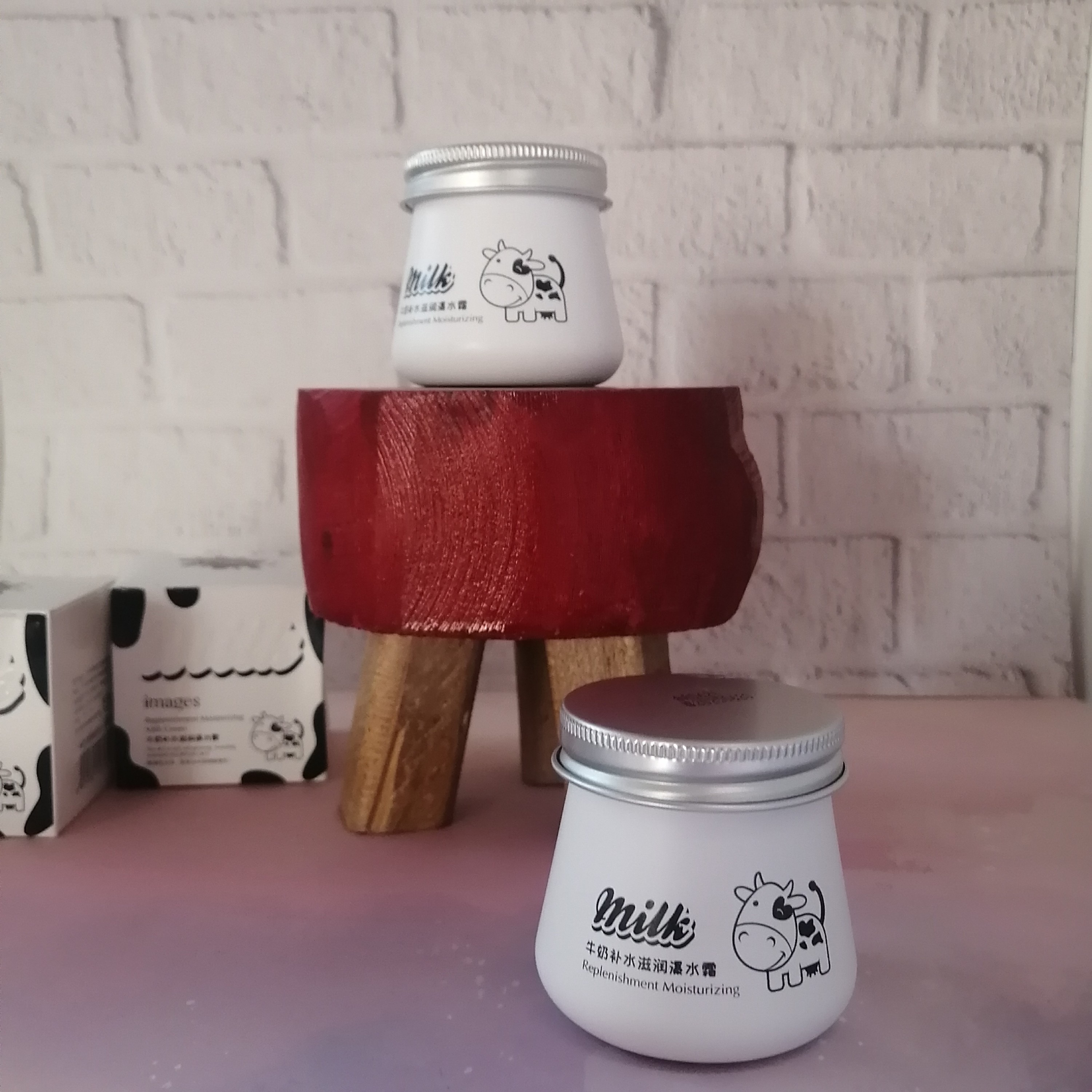 کرم شیر ایمیجز مرطوب کننده و آبرسان و روشن کننده