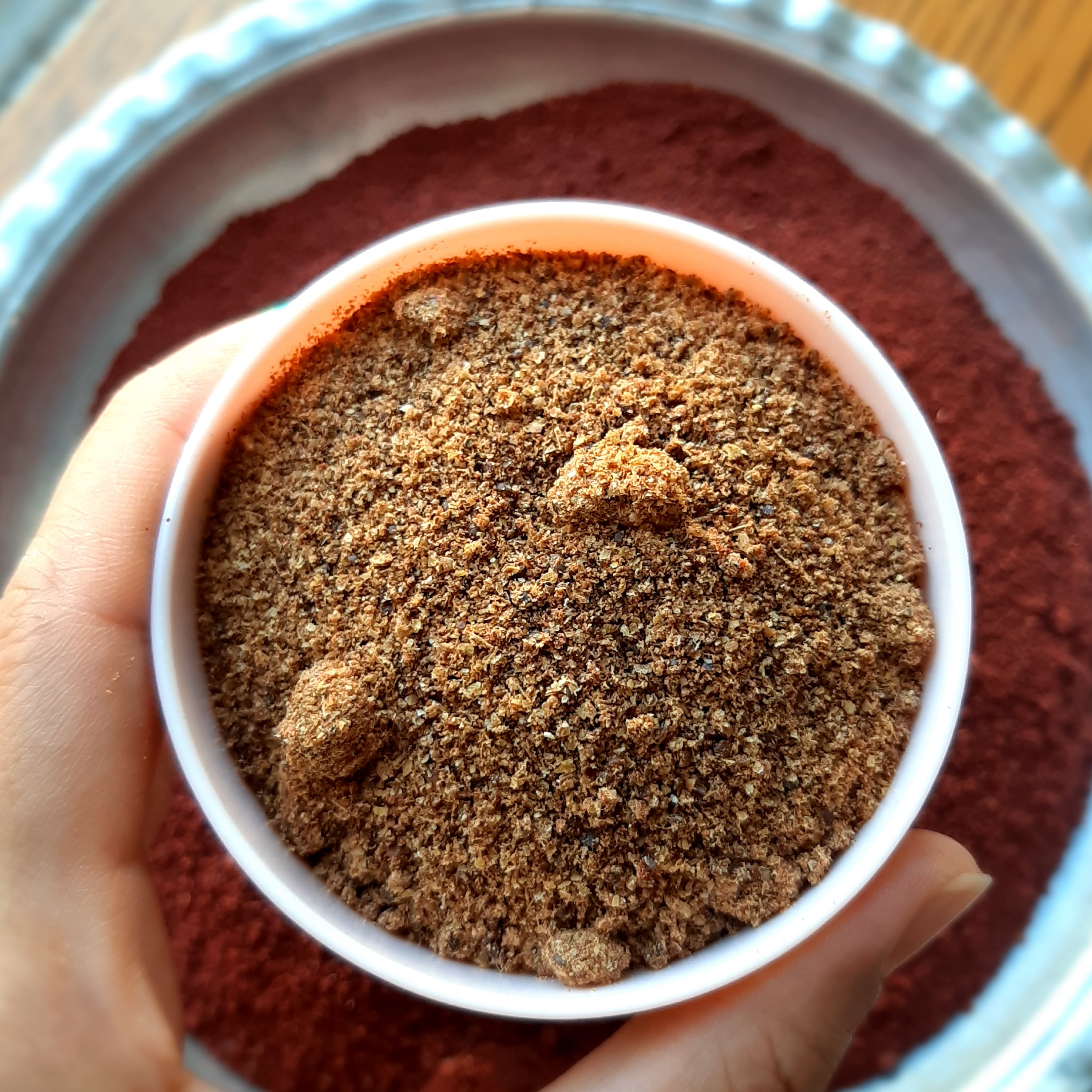 سماق قهوه ای