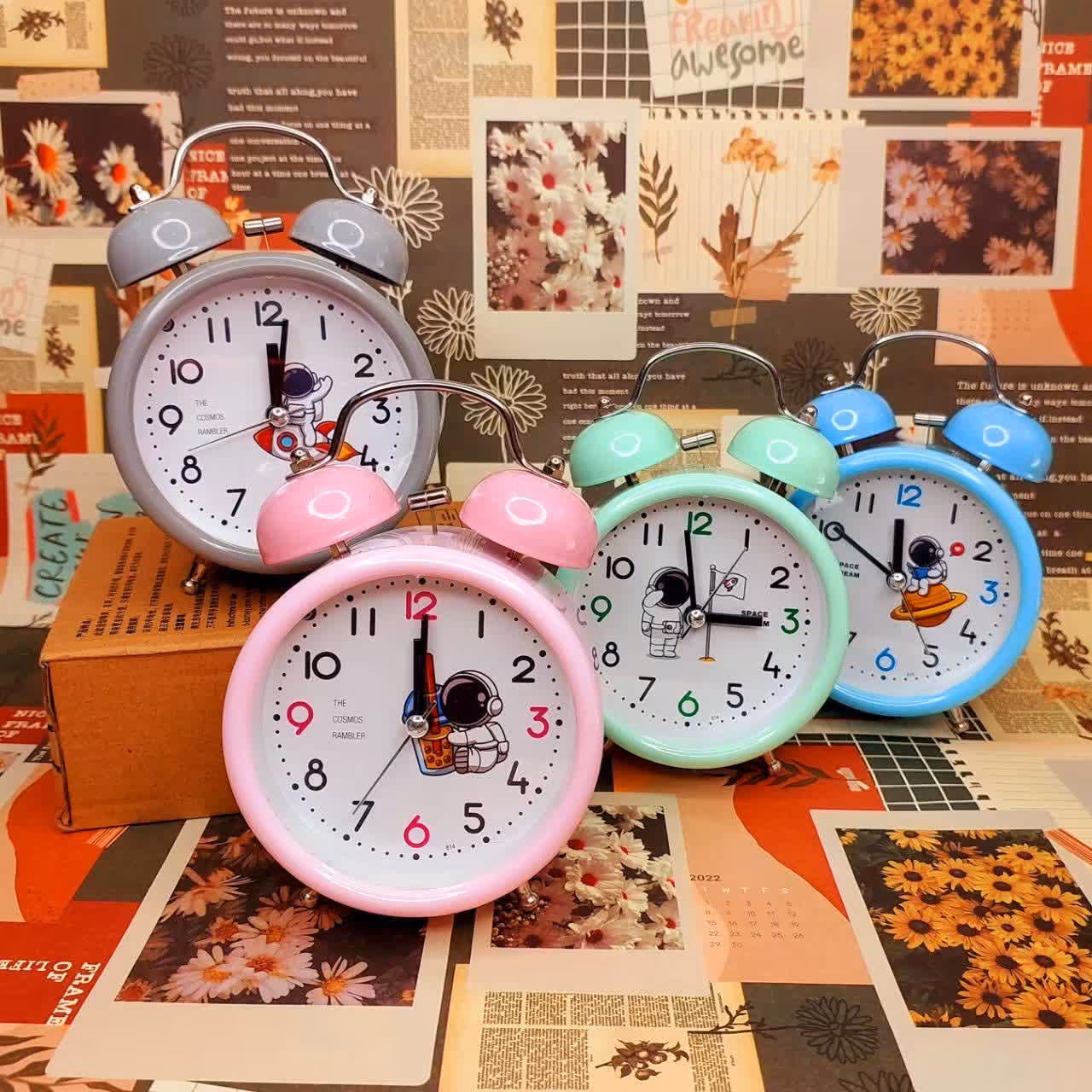 ساعت  فانتزی زنگ دار  دارای رنگبندی  جذاب 