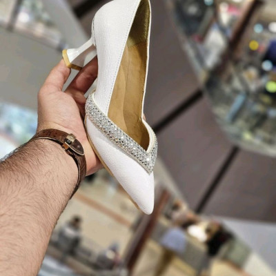کفش پاشنه دار