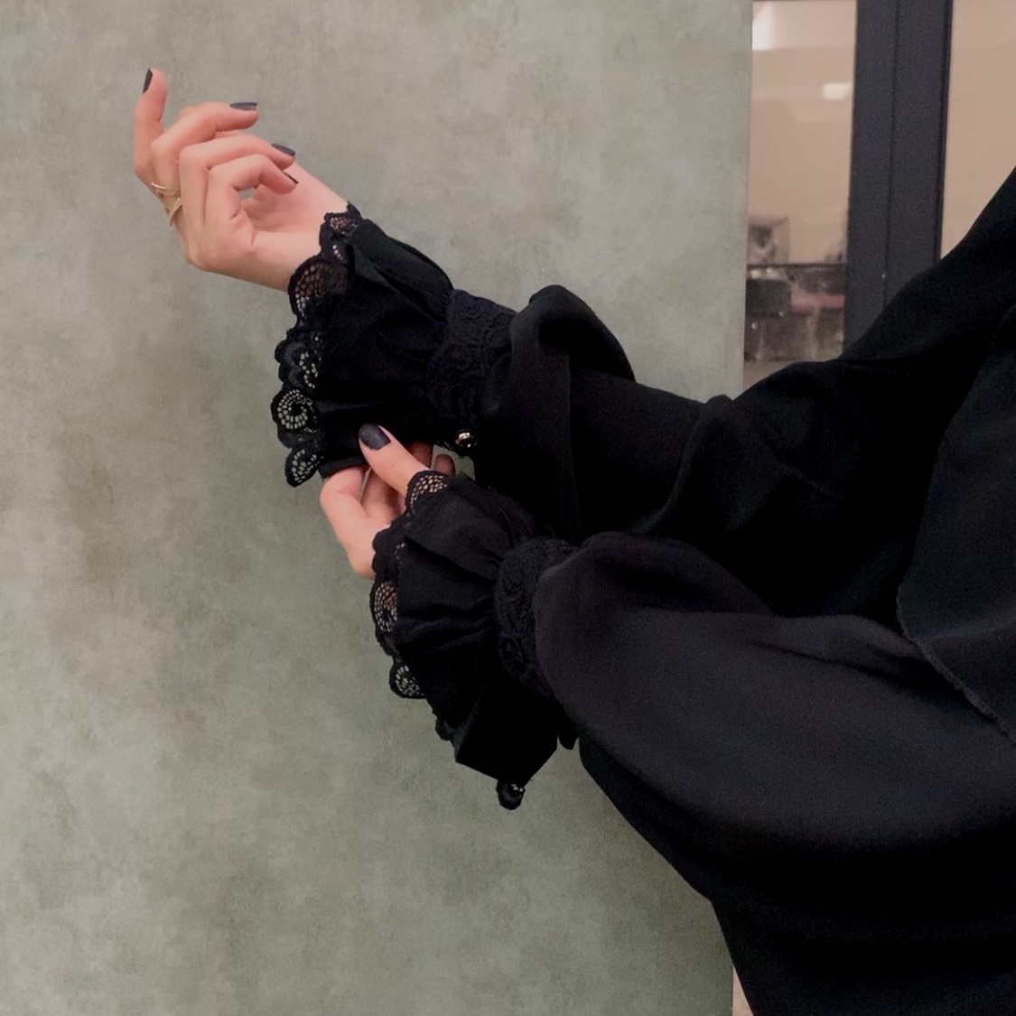 مانتوعبایی کرپ الیزه مچ گیپور باارسال رایگان