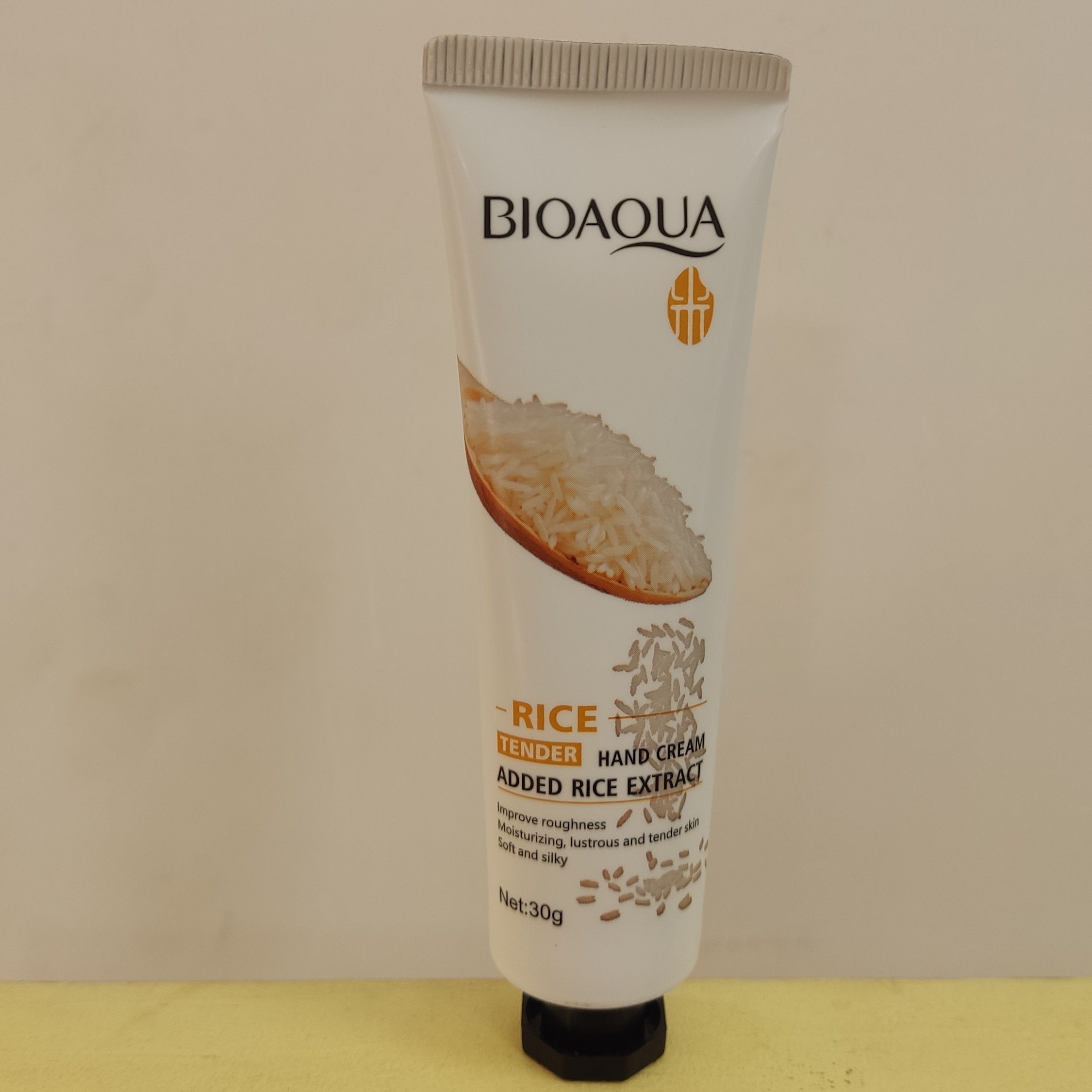 کرم دست بیوآکوا