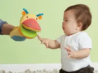 ليف عروسکی زرافه skip hop