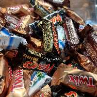 اسنیکرز و مارس و توییکس و بونتی فله ای پذیرایی