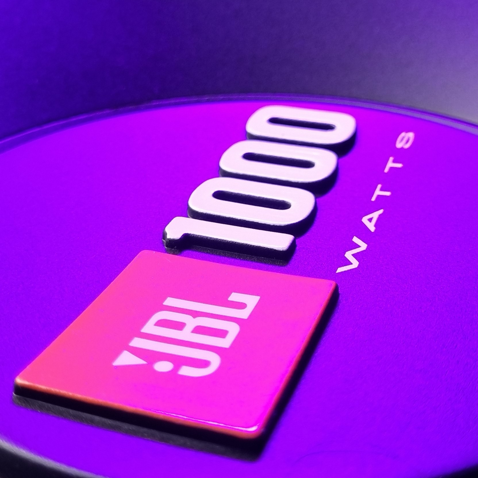 سابووفر محبوب JBL1000