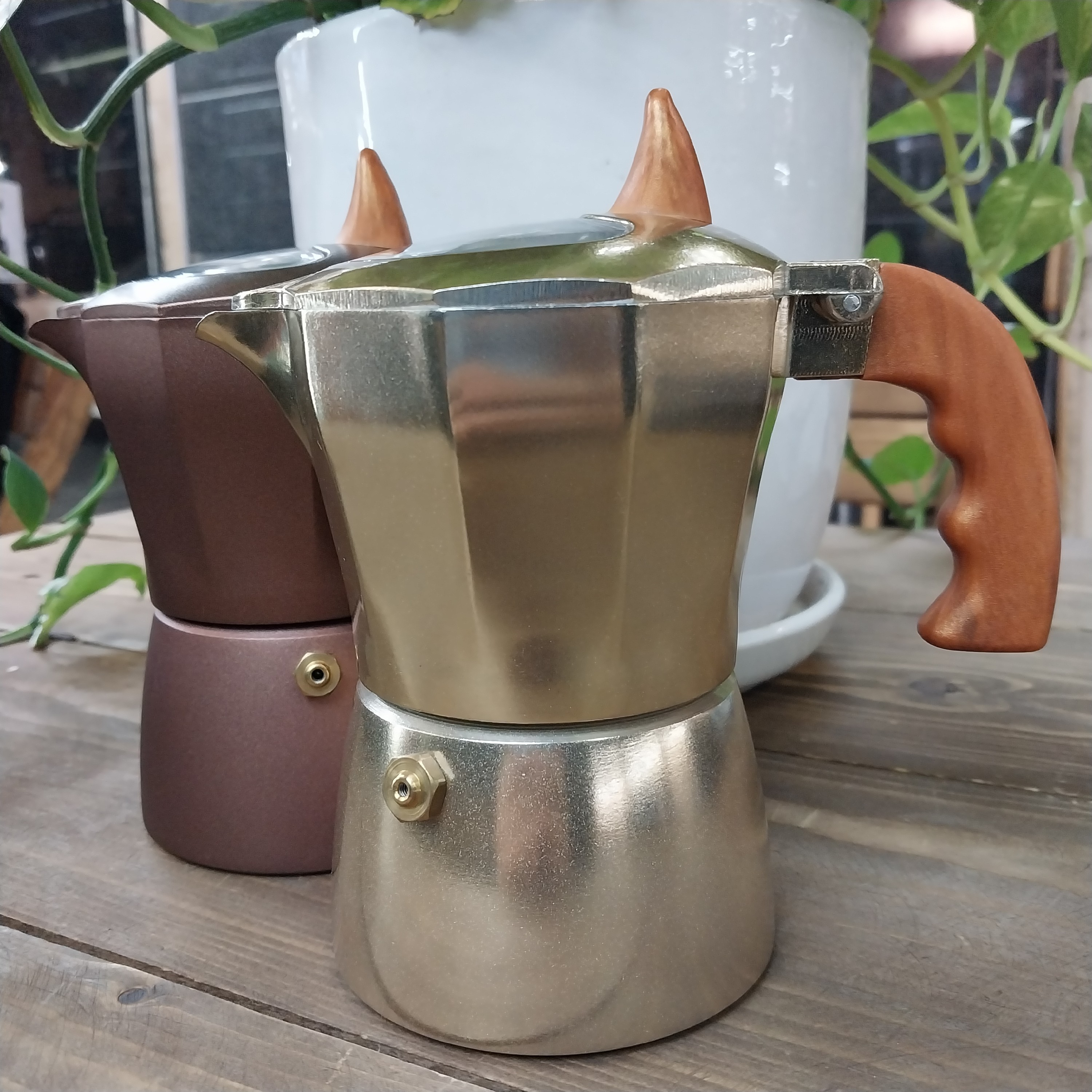 موکاپات 3 کاپ درب شیشه ای آلومینیوم 