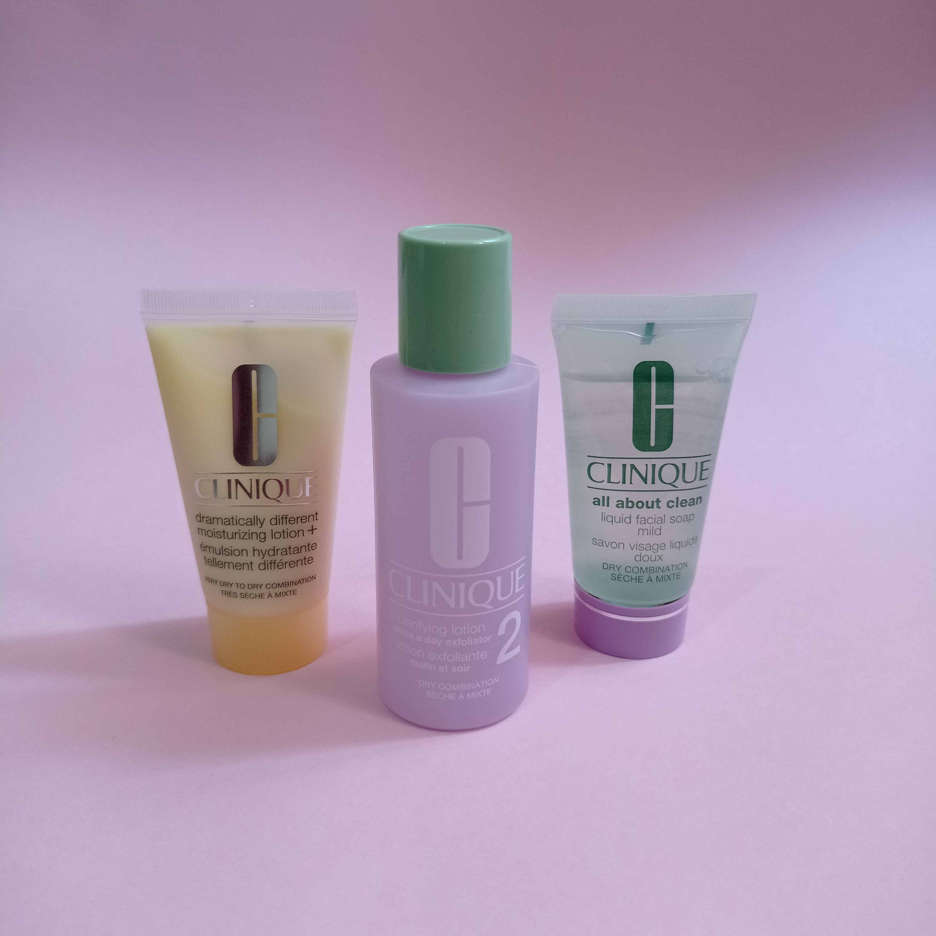 پک روتین مراقب پوستی سه مرحله ای کلینیک شماره 2 مناسب پوست های خشک و مختلط 