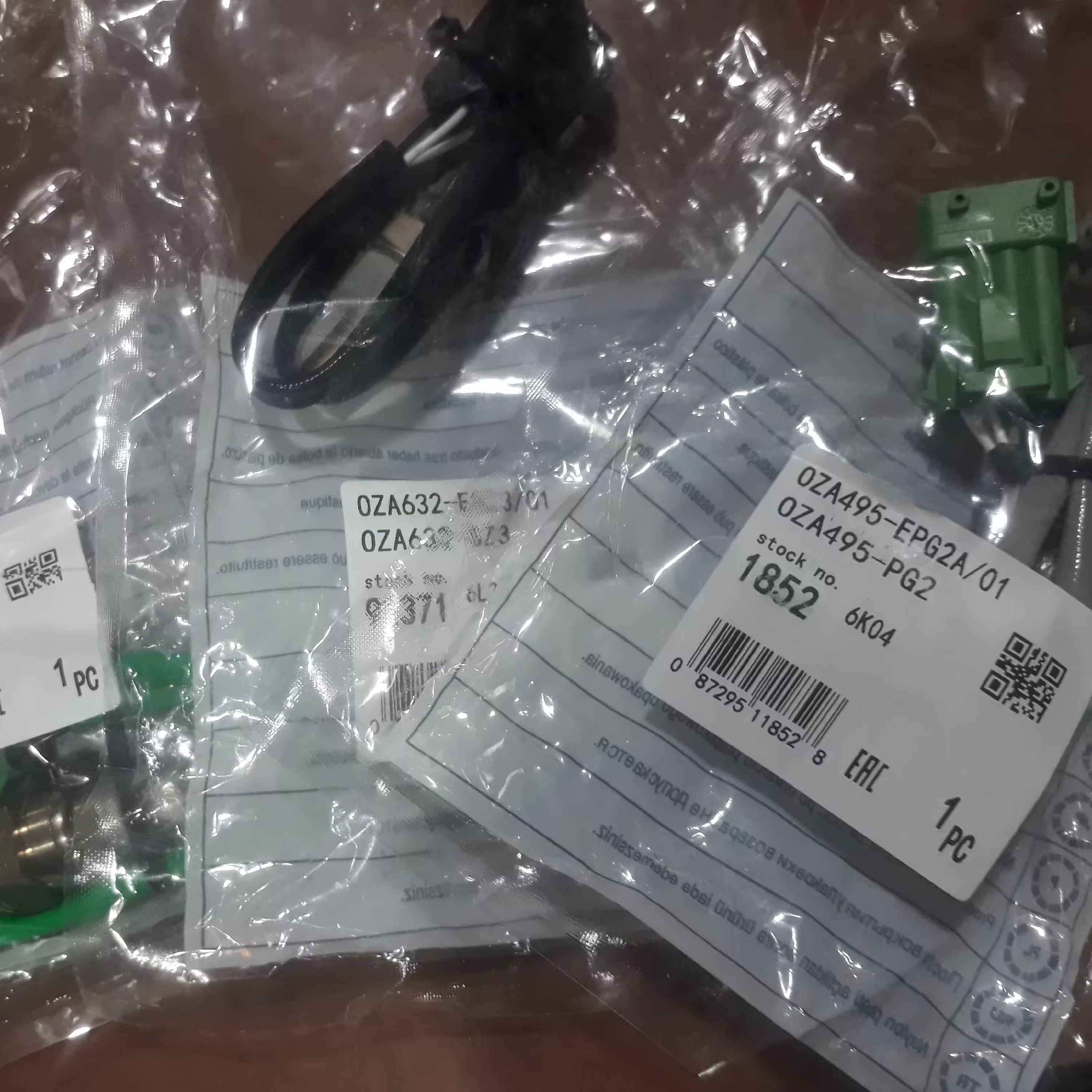 سنسوراکسیژن مشکی مخصوص موتورهای زیمنس   برند NTK غیر ژاپنی  ولی جنس با کیفیت