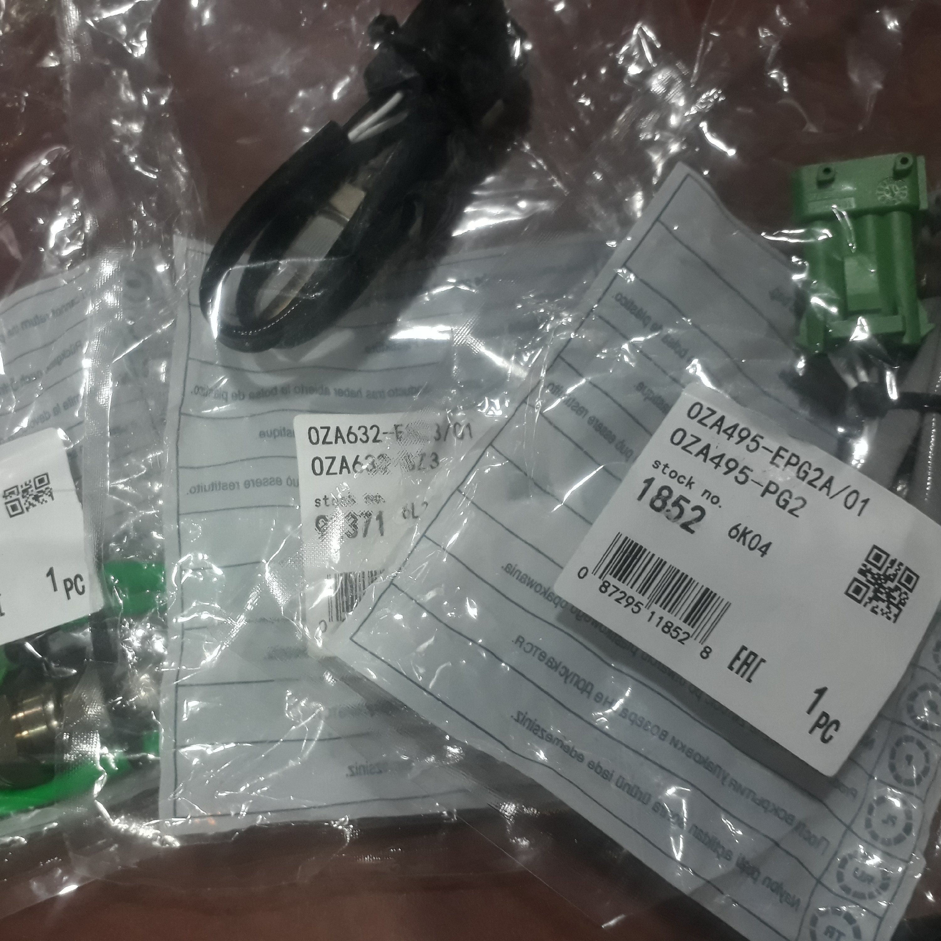 سنسوراکسیژن مشکی مخصوص موتورهای زیمنس   برند NTK غیر ژاپنی  ولی جنس با کیفیت