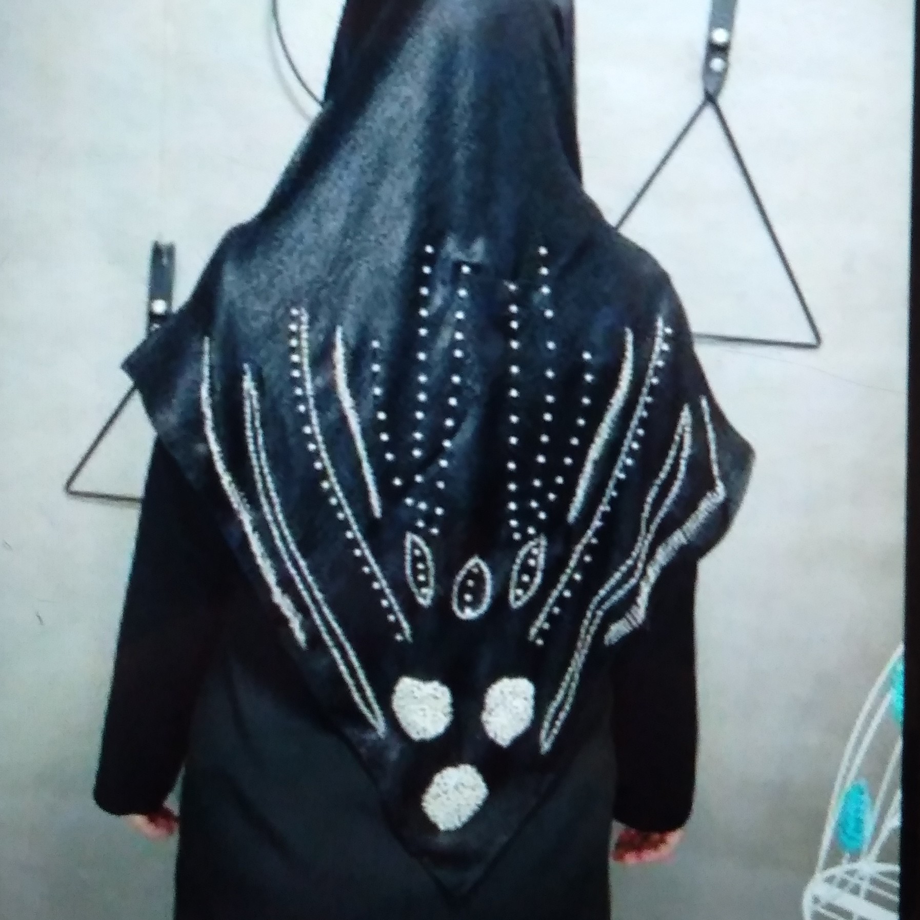 شال جواهر دوزی و سنگدوزی با متریال اصل و درجه یک ب سفارش مشتری و انتخاب مشتری