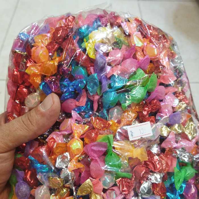 شکلات ریز رنگارنگ ، مخصوص پاشیدن در جشن ها و پذیرایی در مجالس  به قیمت پخش  عمده ،کیلویی و کارتنی