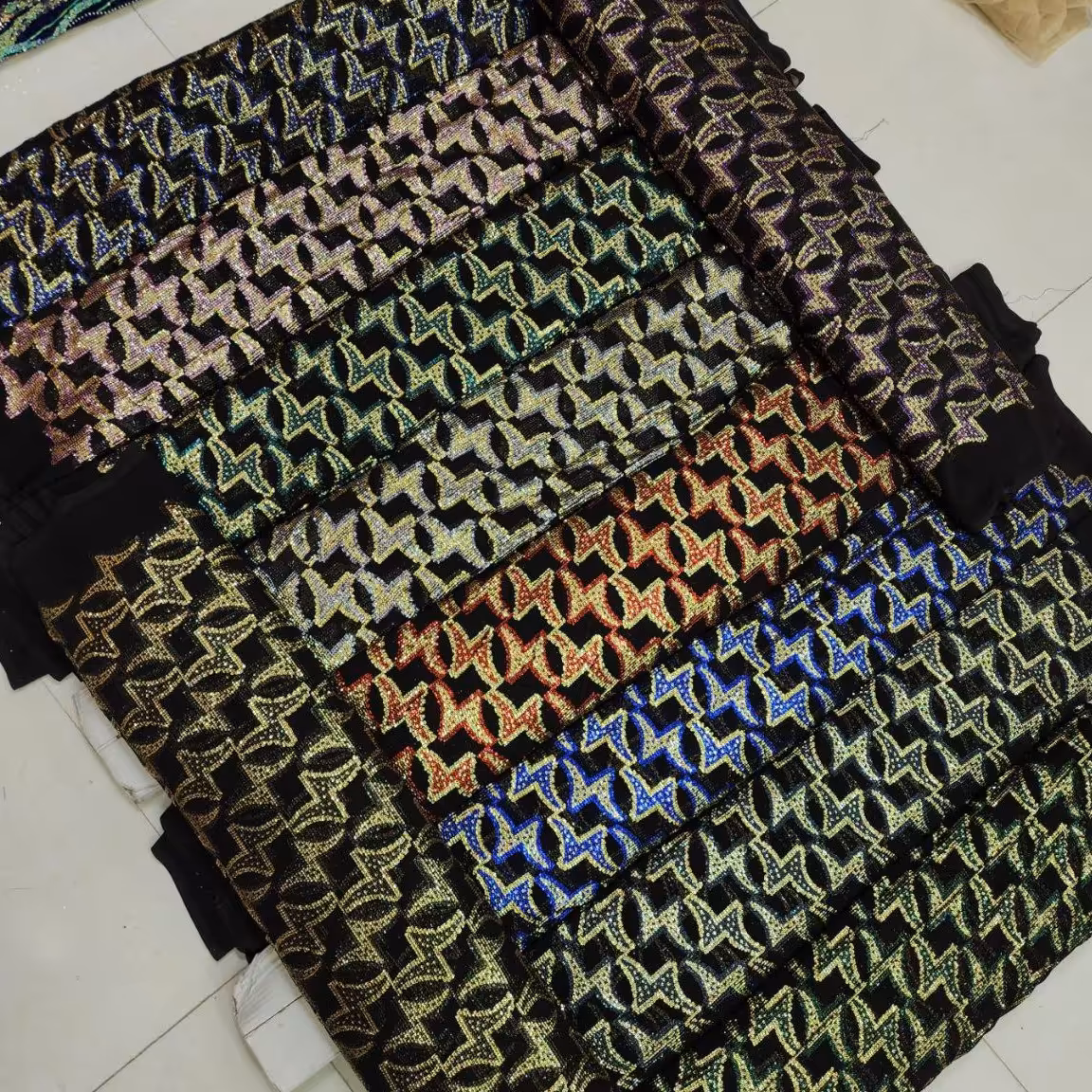 حریر مجلسی پولک دوزی