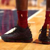 کفش بسکتبال نایک لبرون 15 Nike Lebron 15 (897648-300)