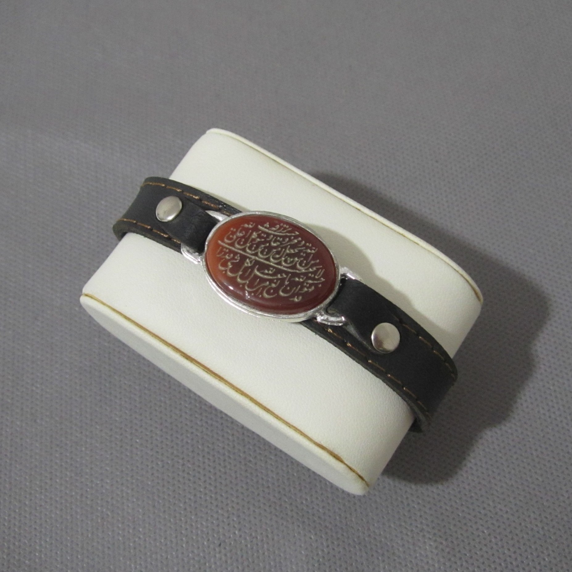 دستبند عقیق اصل حکاکی یتق الله