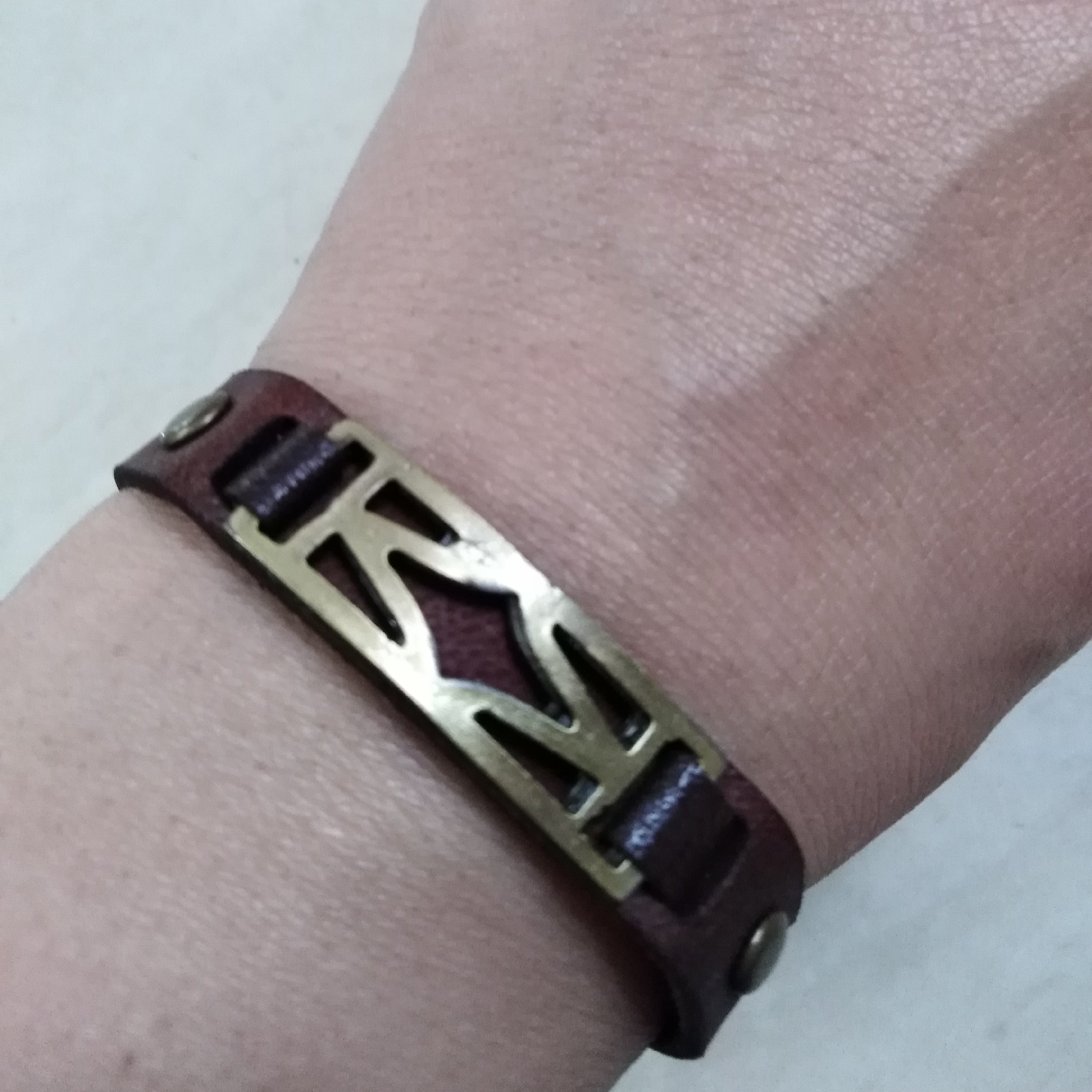 دستبند با یراق