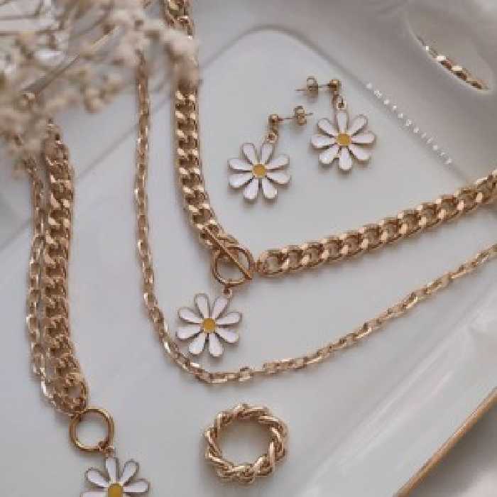 ست کارتیر طرح بابونه رنگ ثابت