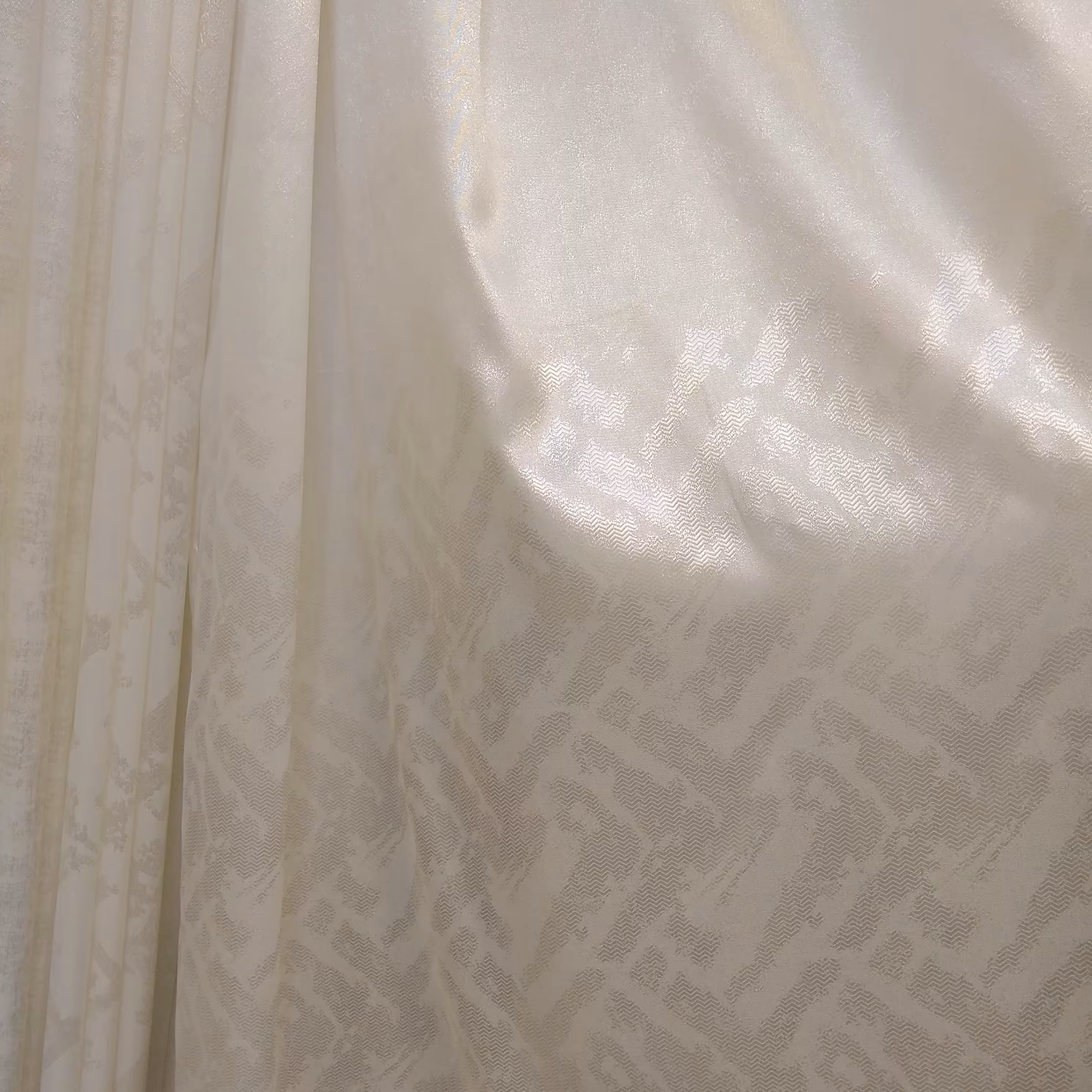 پرده کرپ محو بدون نیاز به آسترری