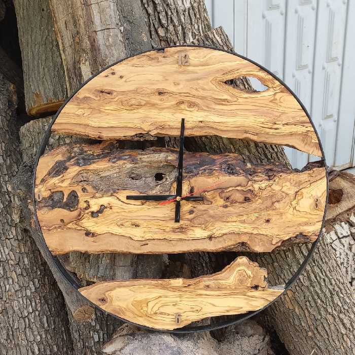 ساعت دیواری چوب و فلز روستیک با چوب زیتون قطر 50تا 52