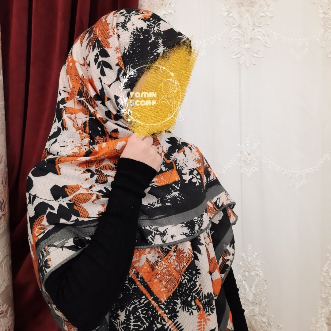 روسری نخی گندمی طرحدار