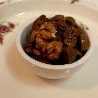 زیتون پرورده تازه پر گردوی خانگی لیمویی ( یک کیلویی)