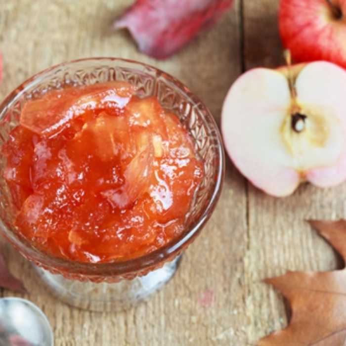 مربای سیب باعسل وزعفران پخته شده