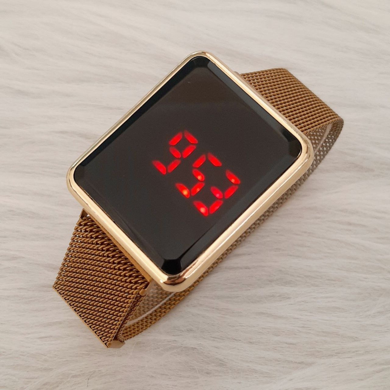 ساعت تاچ لمسی