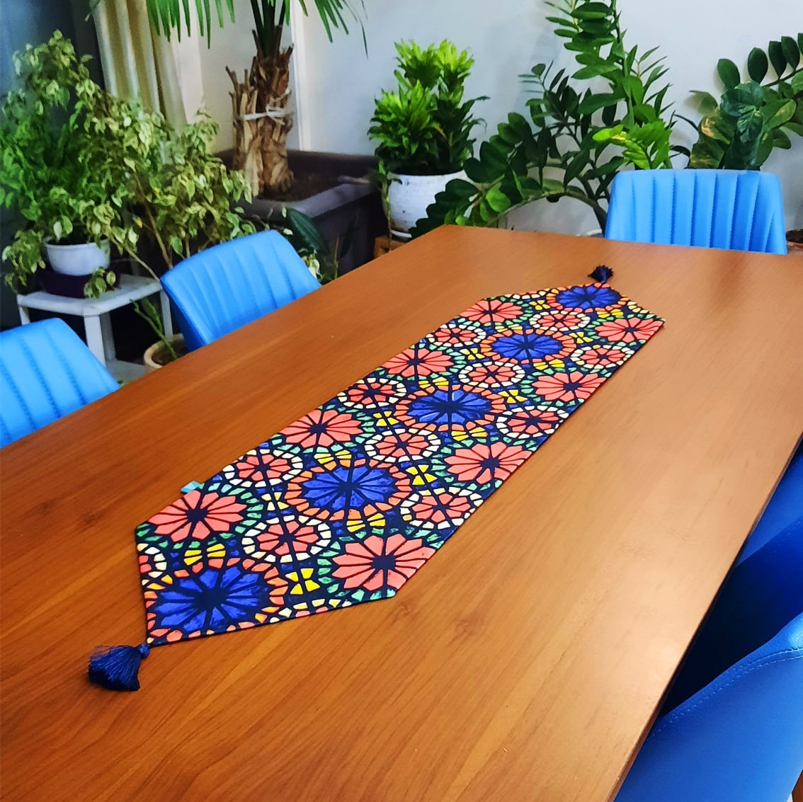 رانرجلو مبلی  مخمل آستر دار طرح  ارسی  ( سایز 35x105 ) منگوله دار