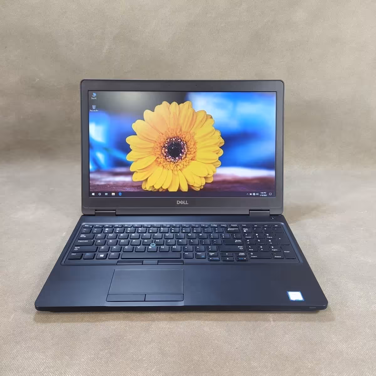 لپ‌تاپ Dell مدل Latitude 5590 | مفیدیار مشاوره و خرید لپ تاپ و کامپیوتر با بهترین قیمت