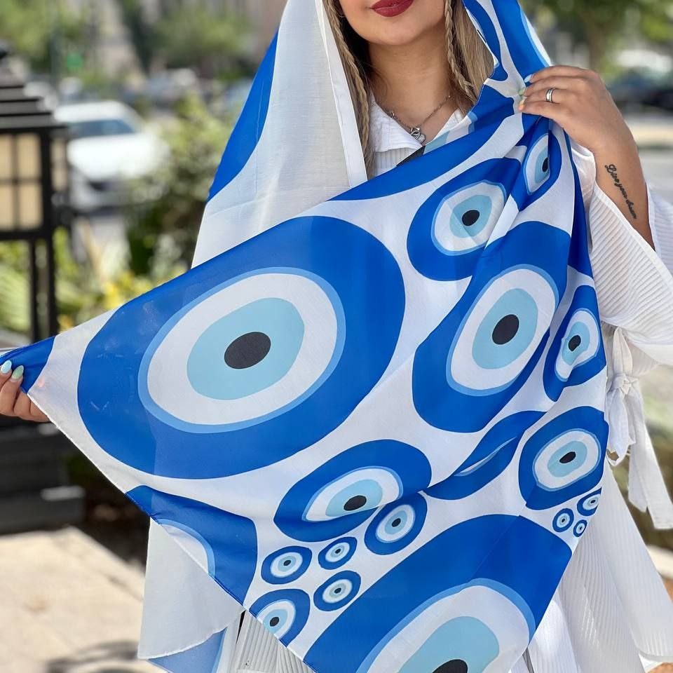 شال نخی رنگ آبی طرح چشم و نظر ترند جنس نخی ri129