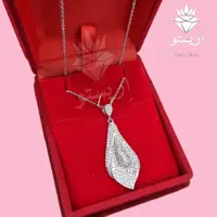 گردنبند نقره  نیلوفر با عیار 925 و آبکاری طلاسفید  به همراه زنجیر دیپلمات بسیار شیک و خاص