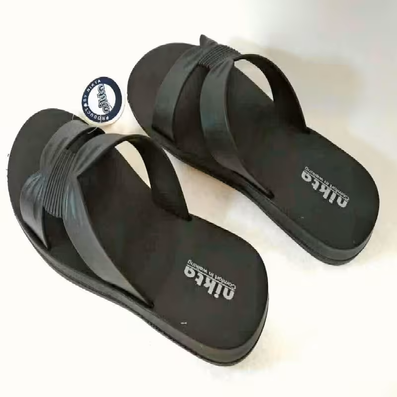 کد 302
دمپایی زنانه نیکتا 
مدل L201S
سبک و نرم وراحت 
جنس EVA فقط سایز 37باقی مانده