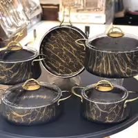 سرویس 9 پارچه ماربل طلایی و نقره ای 
چدن گرانیتی
وارداتی 