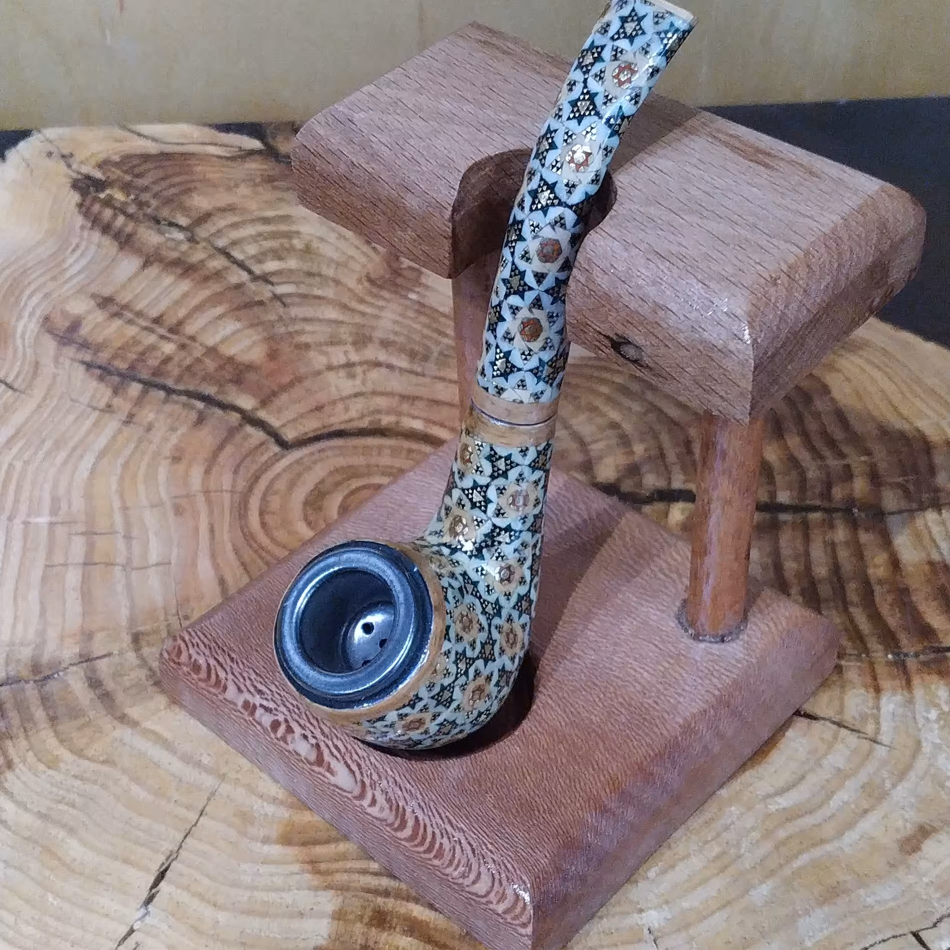 استند پیپ ، پوشش لاک براق ، ساخته شده از چوب بسیار خوش نقش چنار و راش (سایز1)