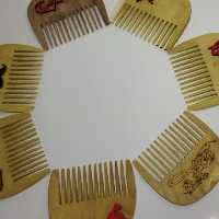 شانه چوبی بدون دسته تهیه شده از چوب گردو