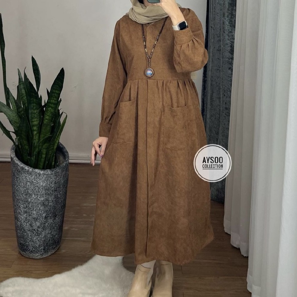 مانتو بلند مخمل کبریتی زنانه جلو بسته