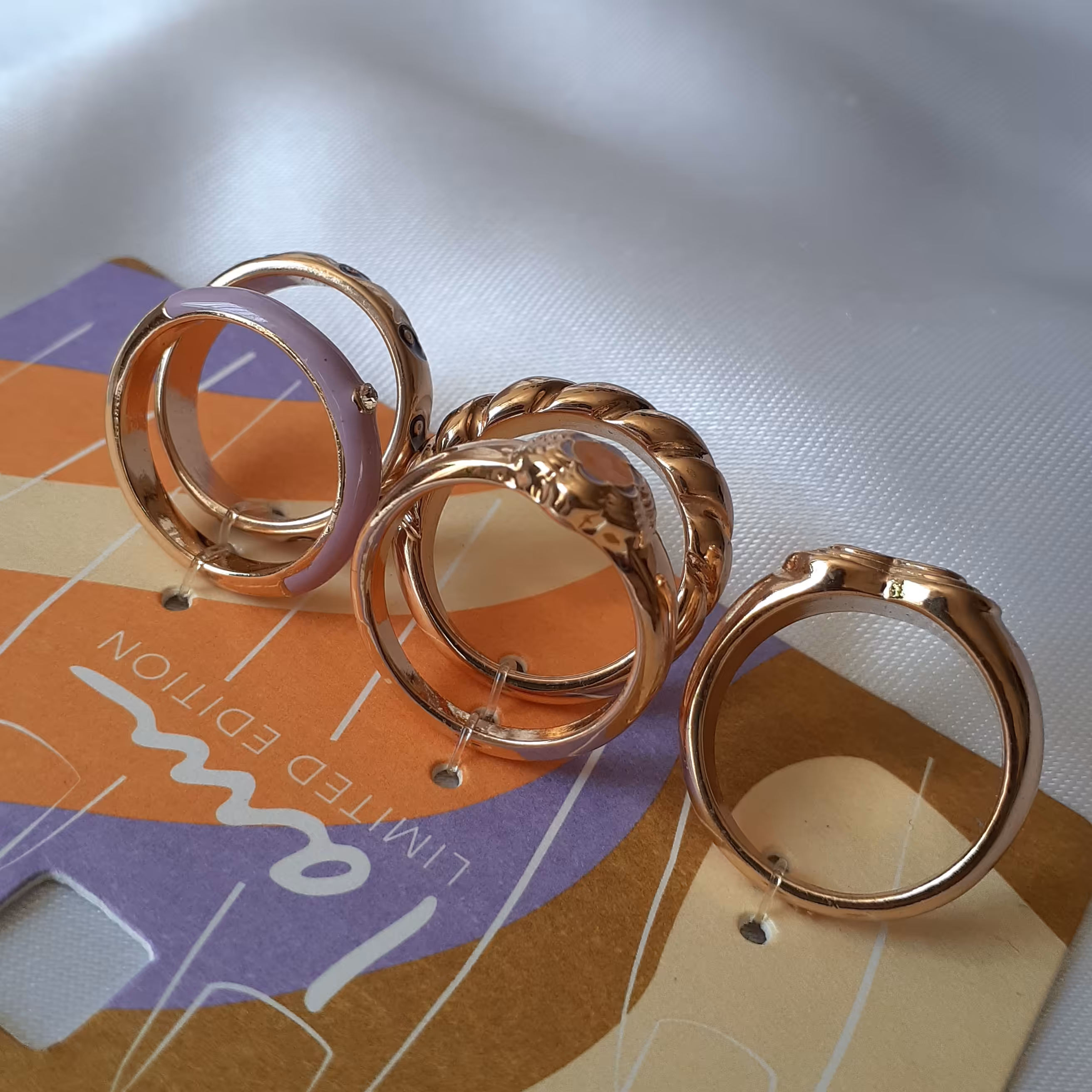 پک انگشتر 5 تایی رنگ طلایی ضد حساسیت